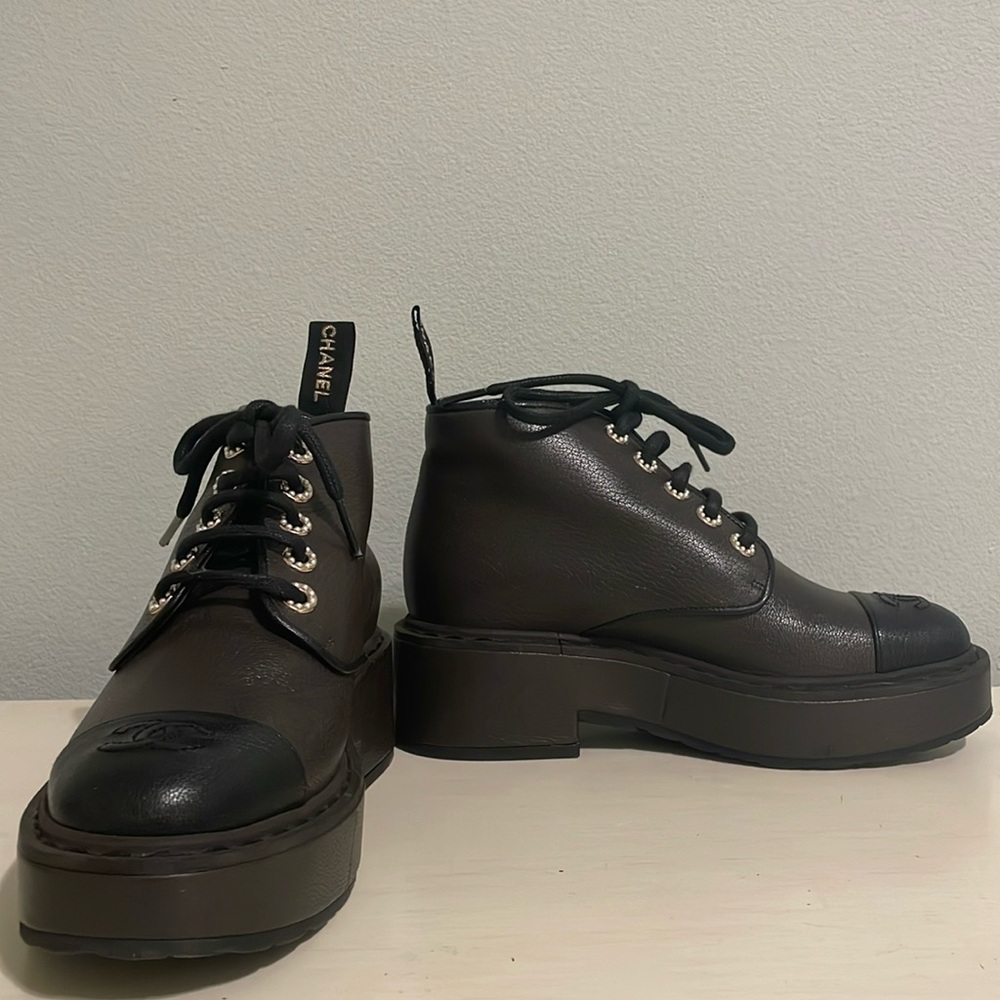 Chanel Shiny Calfskin Pearl Lace Up Combat Short Boots 37 1/2 (6.5-7) brown